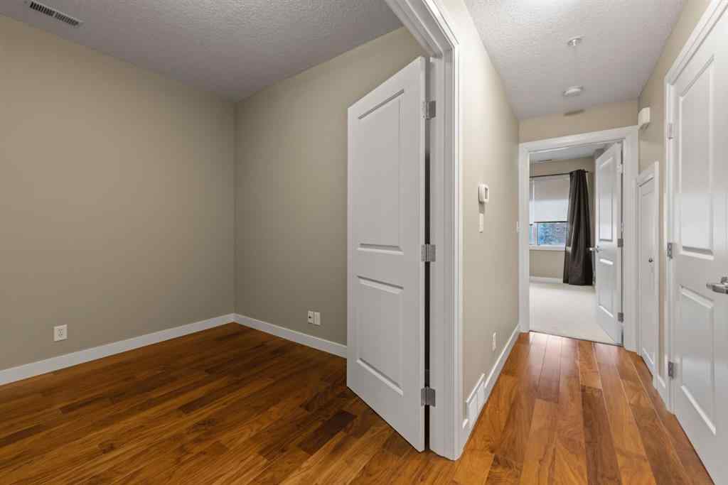MLS® # A2271234 - Unit #402 476 14 Street NW in Hillhurst Calgary, Residential Open Houses
