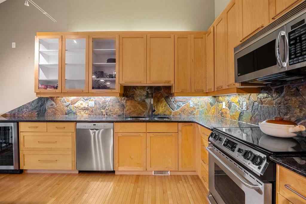 MLS&reg; # A2271235 - 702 Patterson View SW in Patterson Calgary, Residential Open Houses