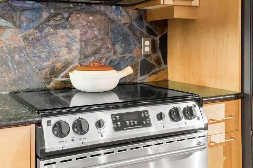 MLS&reg; # A2271235 - 702 Patterson View SW in Patterson Calgary, Residential Open Houses