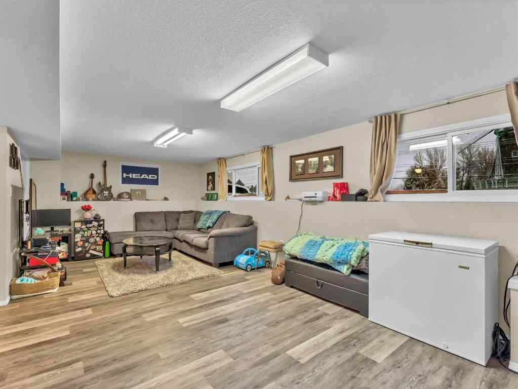 MLS&reg; # A2271240 - 933 & 935 1 Street SW in SW Hill Medicine Hat, Multi-Family Open Houses