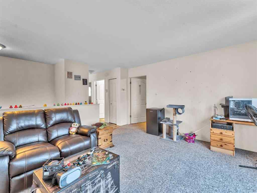 MLS&reg; # A2271240 - 933 & 935 1 Street SW in SW Hill Medicine Hat, Multi-Family Open Houses