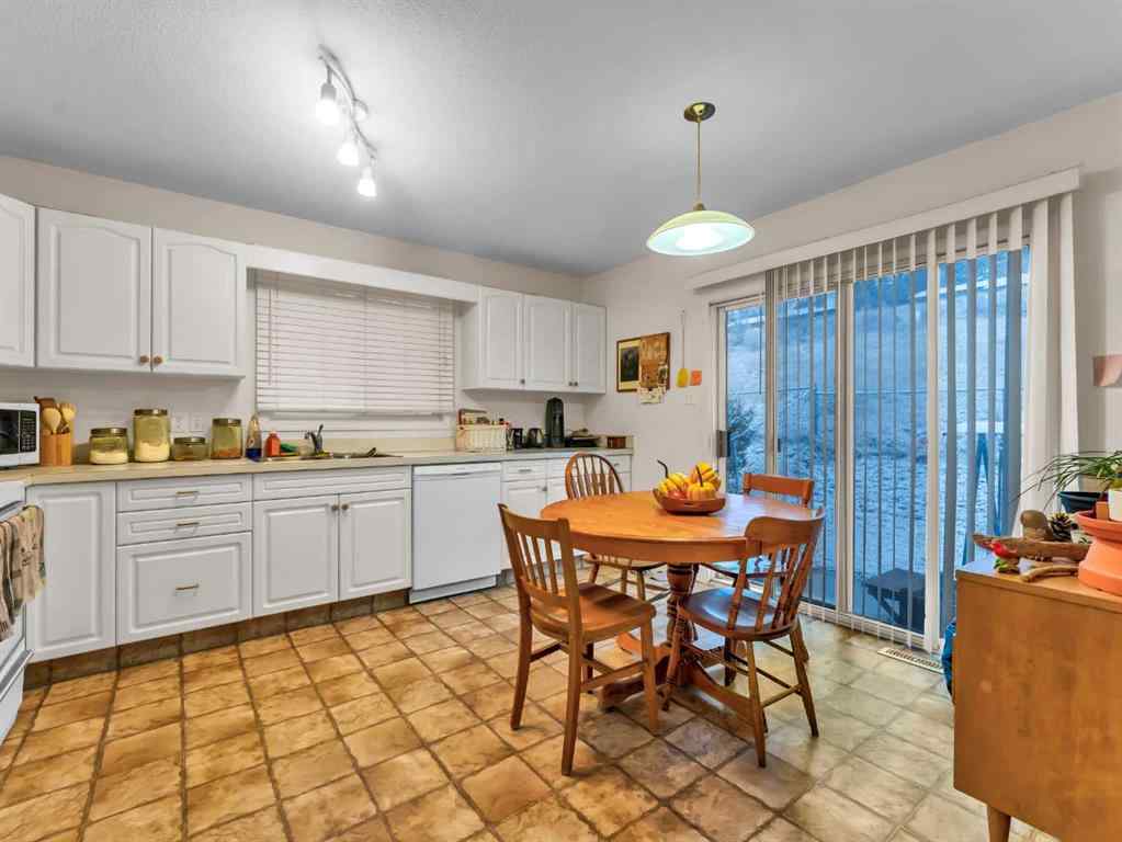 MLS&reg; # A2271240 - 933 & 935 1 Street SW in SW Hill Medicine Hat, Multi-Family Open Houses