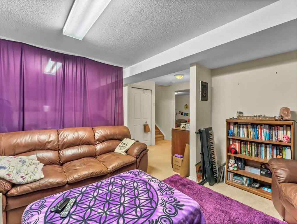 MLS&reg; # A2271240 - 933 & 935 1 Street SW in SW Hill Medicine Hat, Multi-Family Open Houses