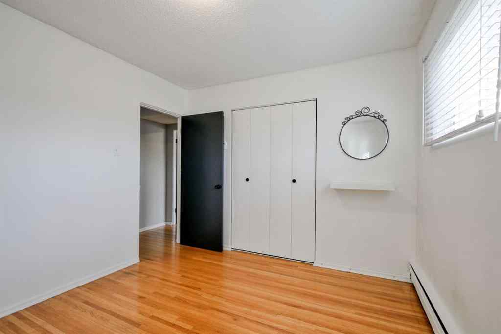 MLS&reg; # A2271248 - 2705 38 Street SW in Glenbrook Calgary, Commercial Open Houses
