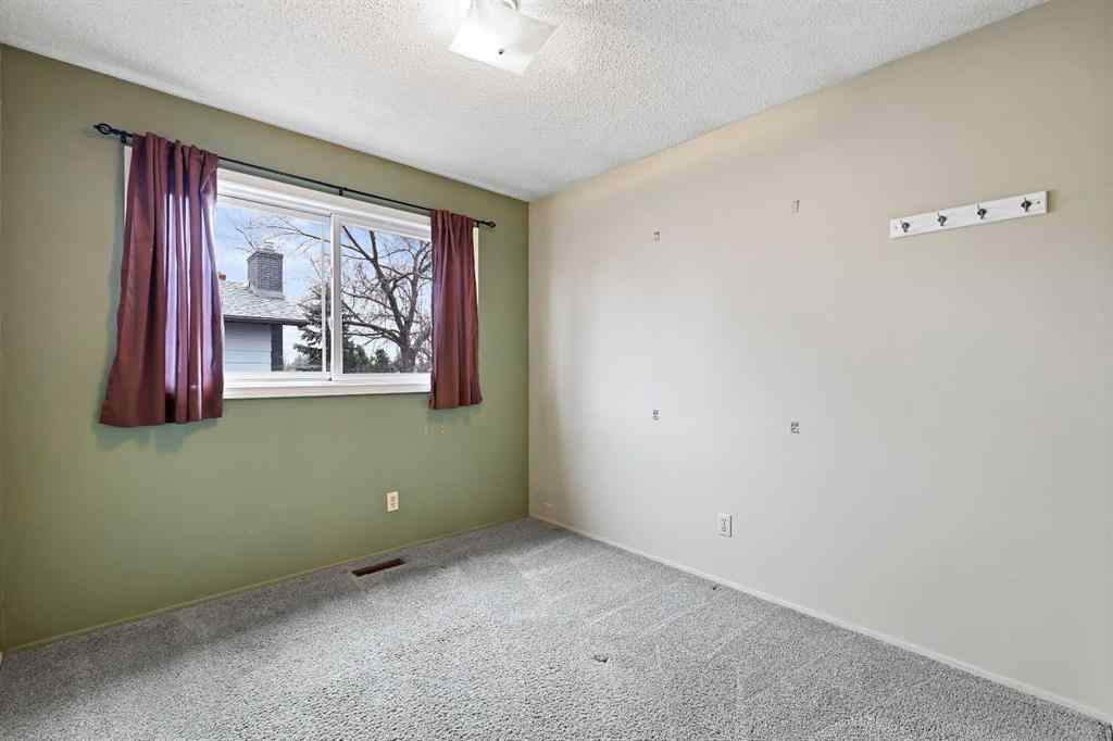 MLS® A2271250 - 27 Sunmount Crescent SE in Sundance Calgary, Residential