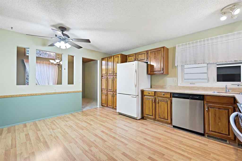 MLS® A2271250 - 27 Sunmount Crescent SE in Sundance Calgary, Residential