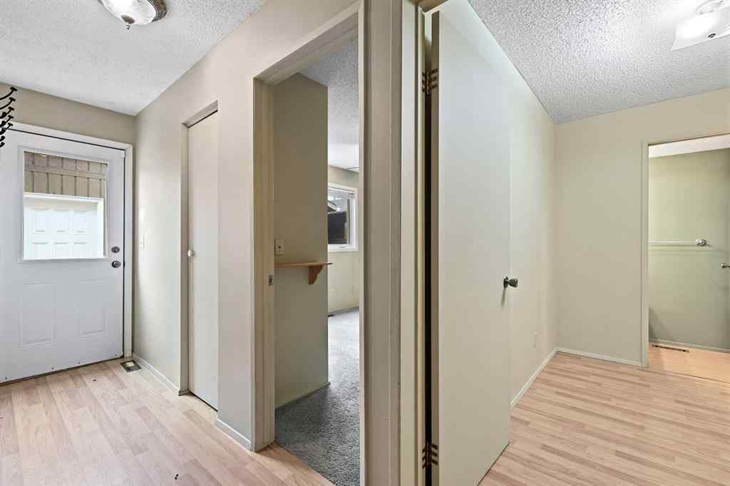 MLS® A2271250 - 27 Sunmount Crescent SE in Sundance Calgary, Residential