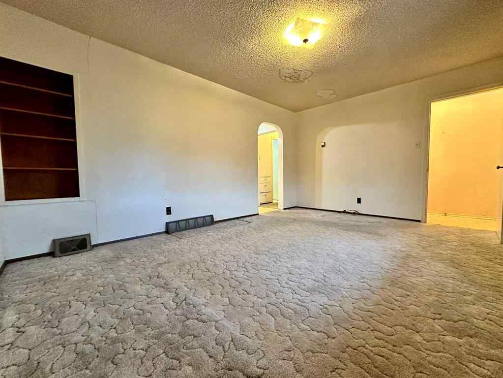 MLS&reg; # A2271253 - 925 15 Street  in NONE Wainwright, Residential Open Houses