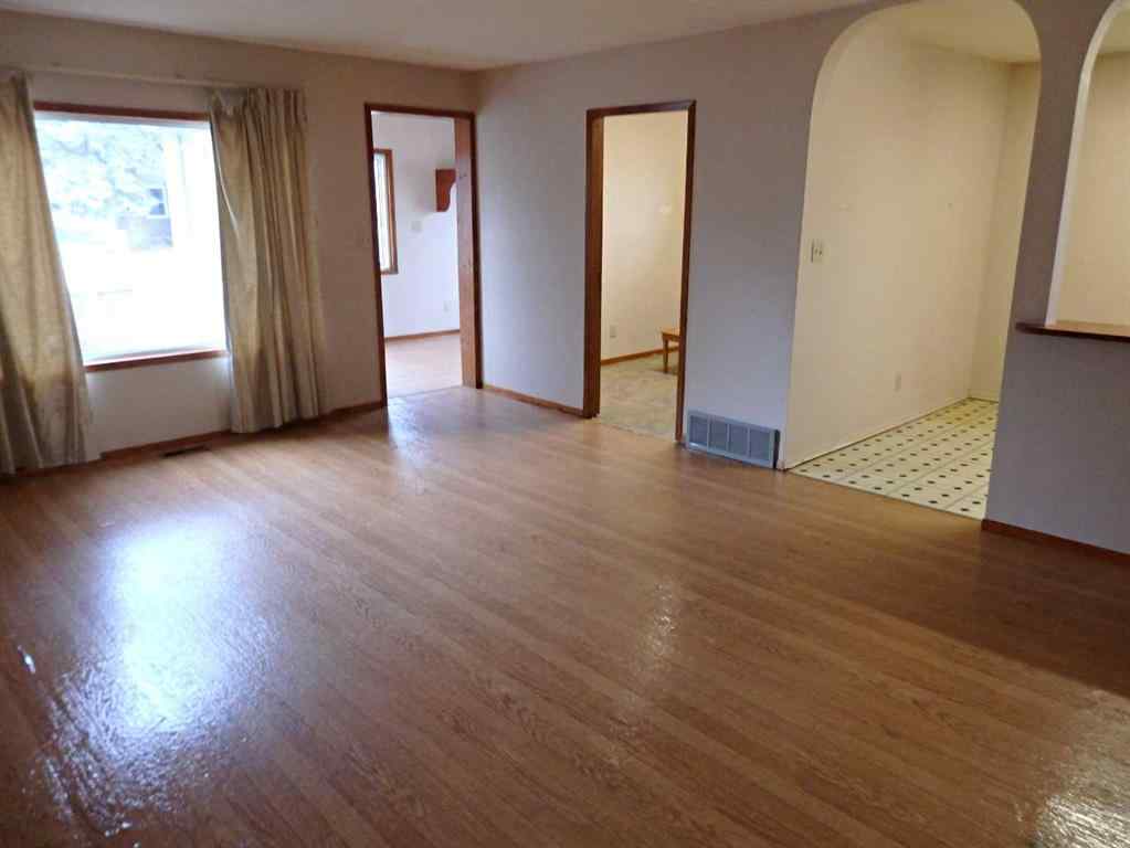 MLS&reg; # A2271268 - 4607 48B Avenue  in Vermilion Vermilion, Residential Open Houses