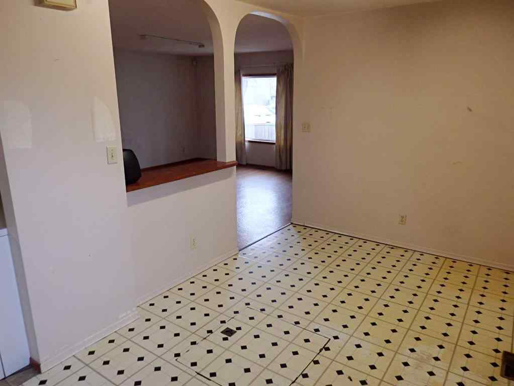 MLS&reg; # A2271268 - 4607 48B Avenue  in Vermilion Vermilion, Residential Open Houses