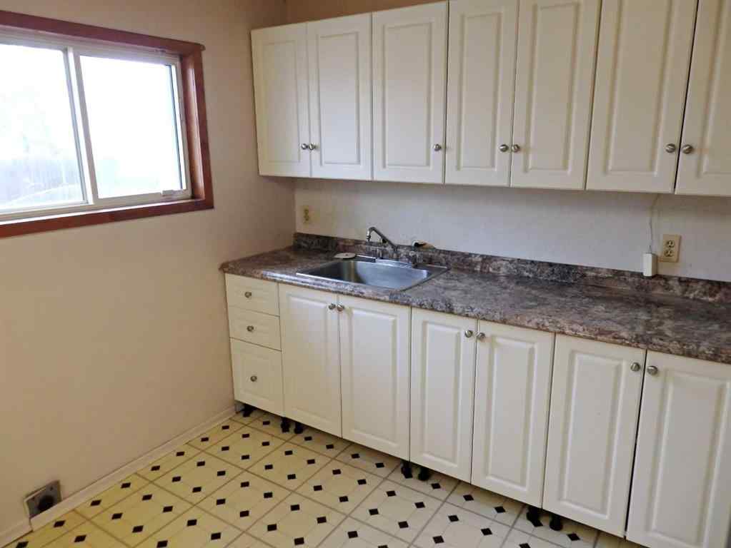 MLS&reg; # A2271268 - 4607 48B Avenue  in Vermilion Vermilion, Residential Open Houses