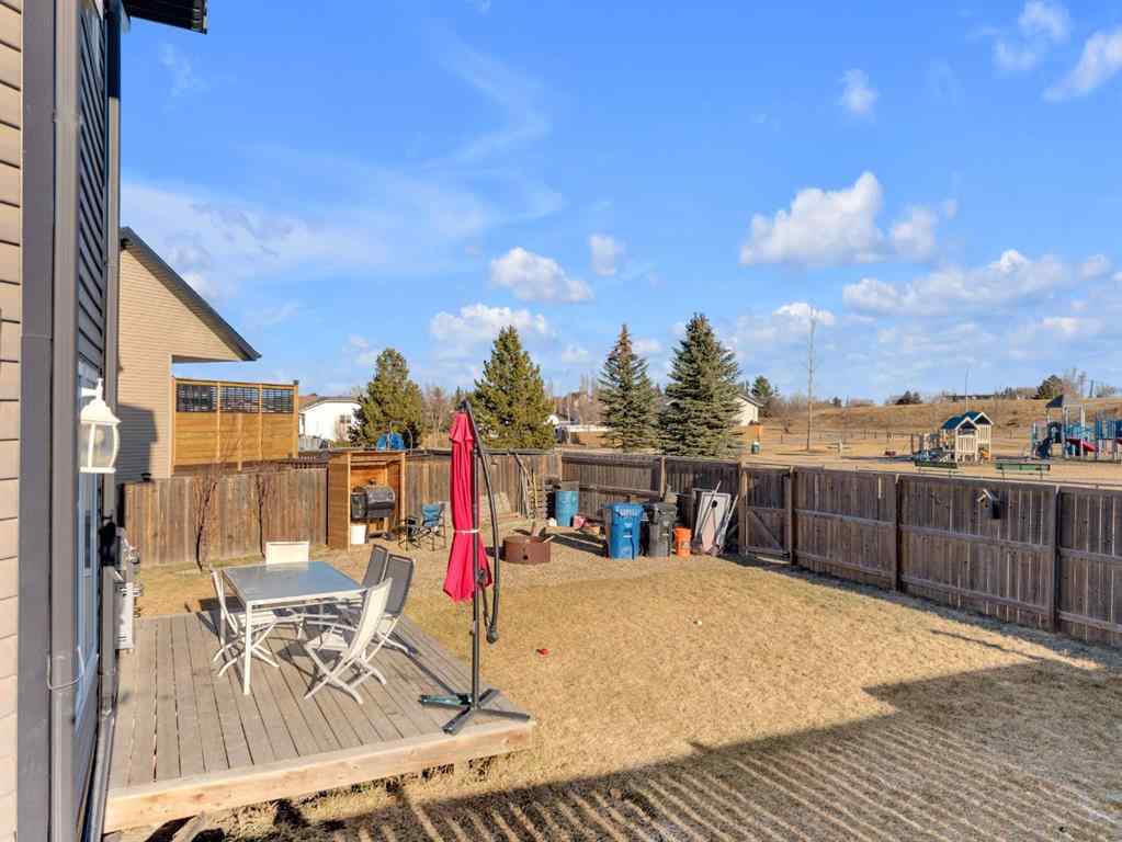 MLS&reg; # A2271285 - 38 Rolling Hills Bay  in Rolling Hills Blackfalds, Residential Open Houses