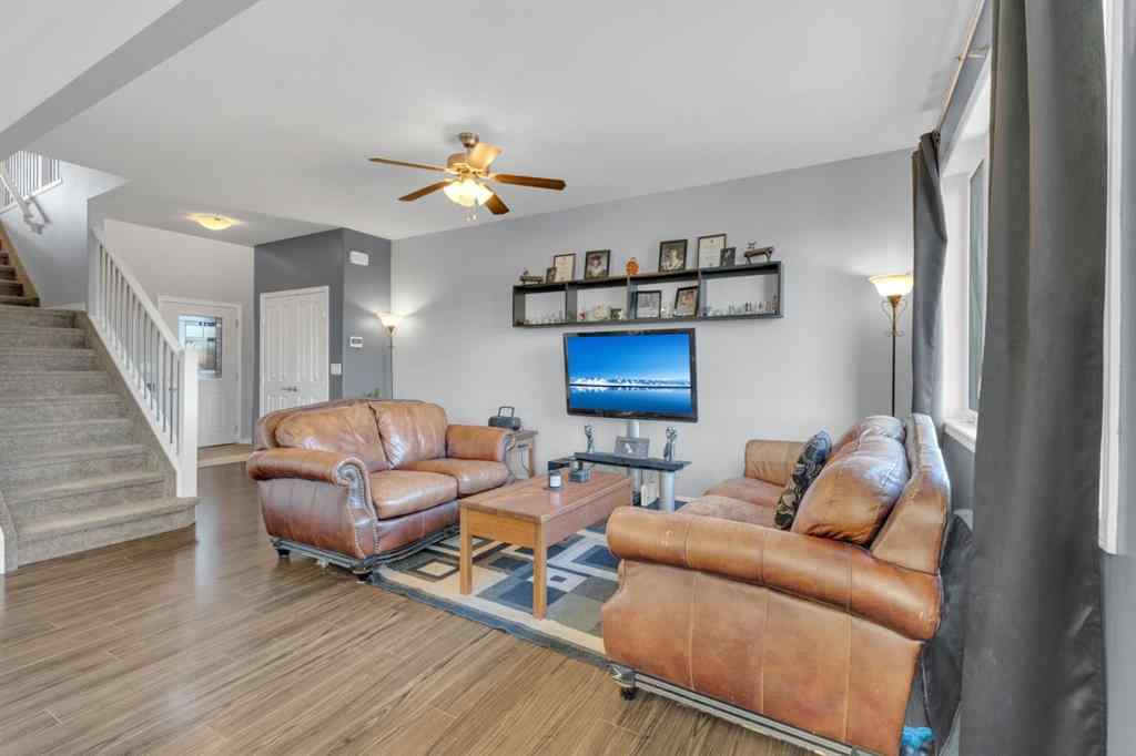 MLS&reg; # A2271285 - 38 Rolling Hills Bay  in Rolling Hills Blackfalds, Residential Open Houses