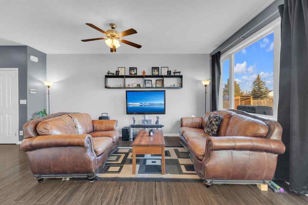 MLS&reg; # A2271285 - 38 Rolling Hills Bay  in Rolling Hills Blackfalds, Residential Open Houses