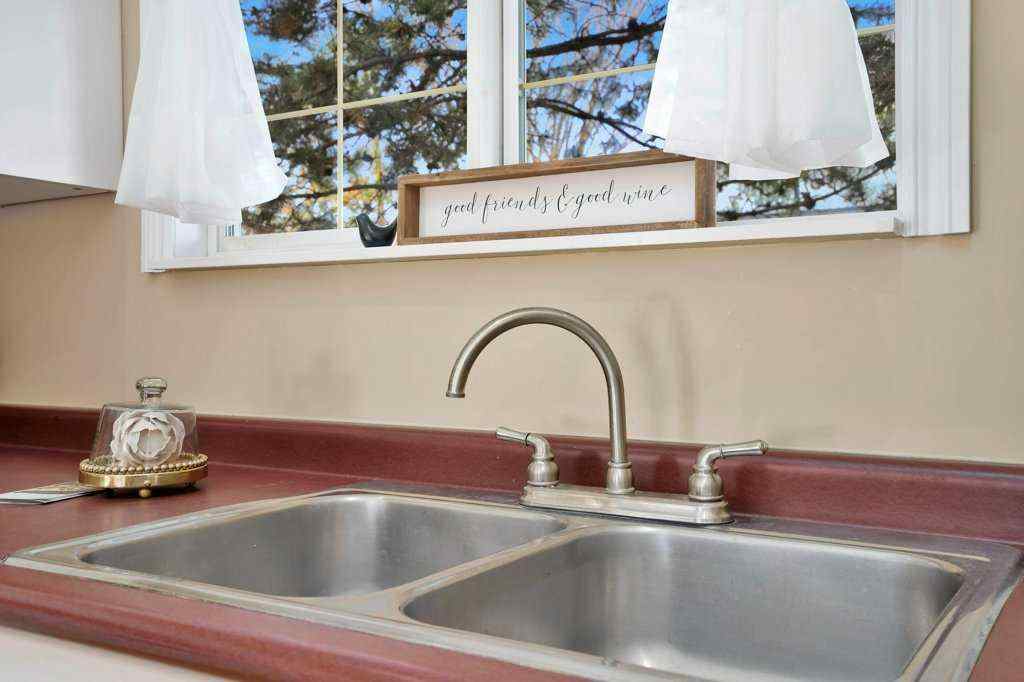 MLS&reg; # A2271290 - 8 Sunnyside Drive  in Sunnyside Rural Ponoka County, Residential Open Houses