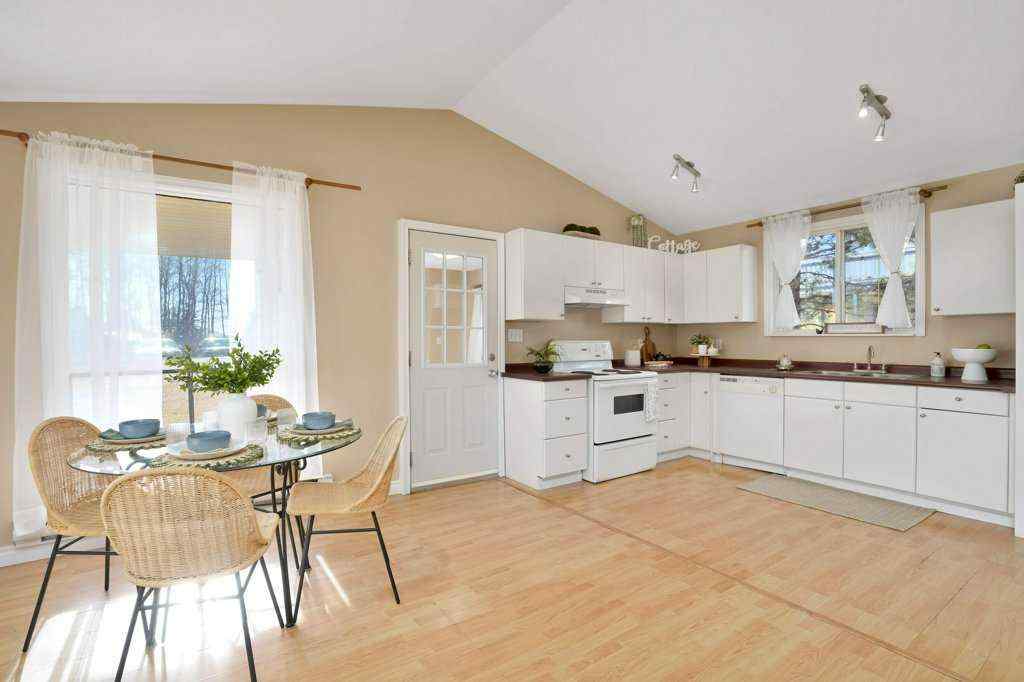 MLS&reg; # A2271290 - 8 Sunnyside Drive  in Sunnyside Rural Ponoka County, Residential Open Houses