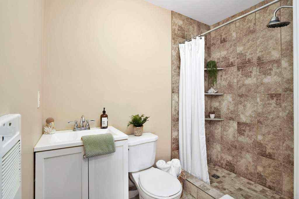 MLS&reg; # A2271290 - 8 Sunnyside Drive  in Sunnyside Rural Ponoka County, Residential Open Houses