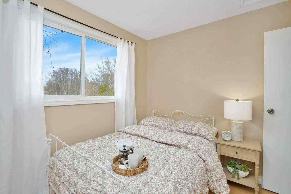 MLS&reg; # A2271290 - 8 Sunnyside Drive  in Sunnyside Rural Ponoka County, Residential Open Houses