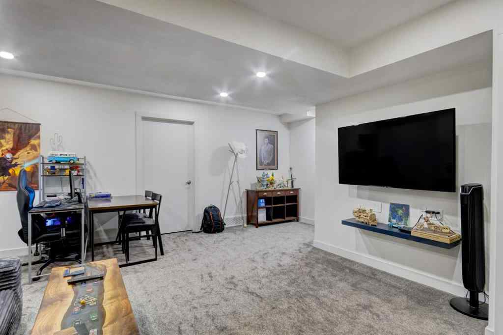 MLS&reg; # A2271298 - 570 Legacy Circle SE in Legacy Calgary, Residential Open Houses