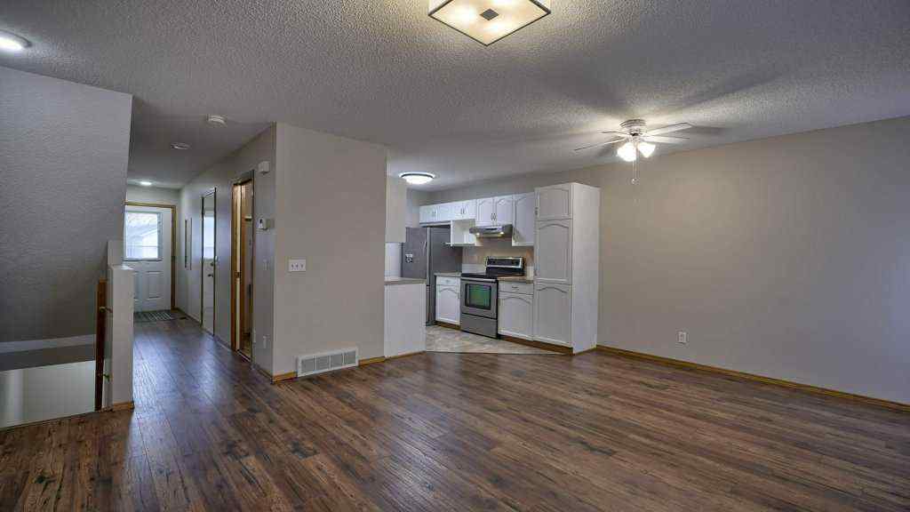 MLS® # A2271309 - 32 Mt Aberdeen Manor SE in McKenzie Lake Calgary, Residential Open Houses