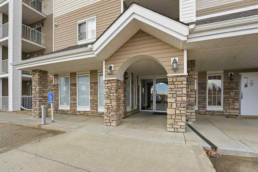 MLS&reg; # A2271315 - Unit #403 3 Broadway Rise  in Beacon Hill Sylvan Lake, Residential Open Houses