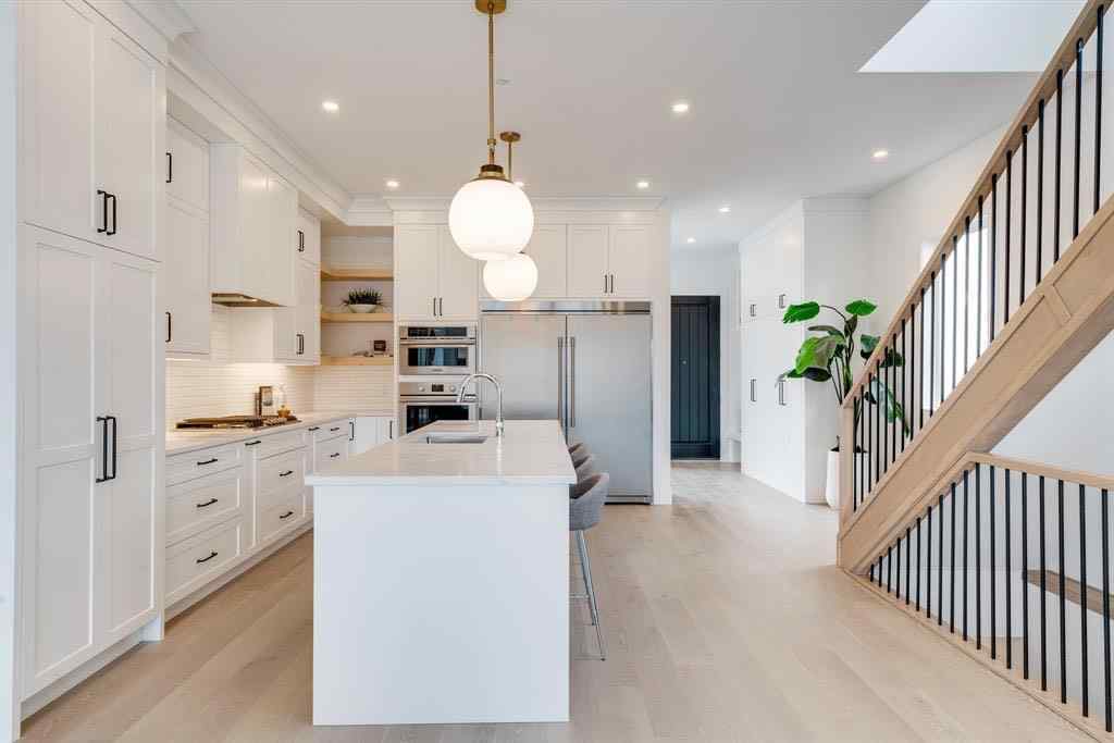 MLS&reg; # A2271330 - 640 37 Street SW in Wildwood Calgary, Residential Open Houses