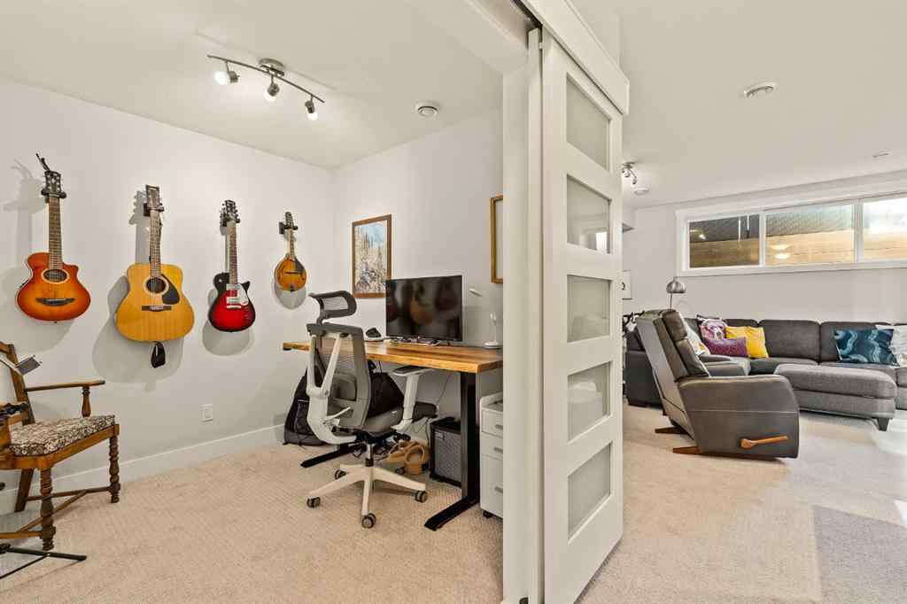 MLS&reg; # A2271332 - 447B 23 Avenue NW in Mount Pleasant Calgary, Residential Open Houses