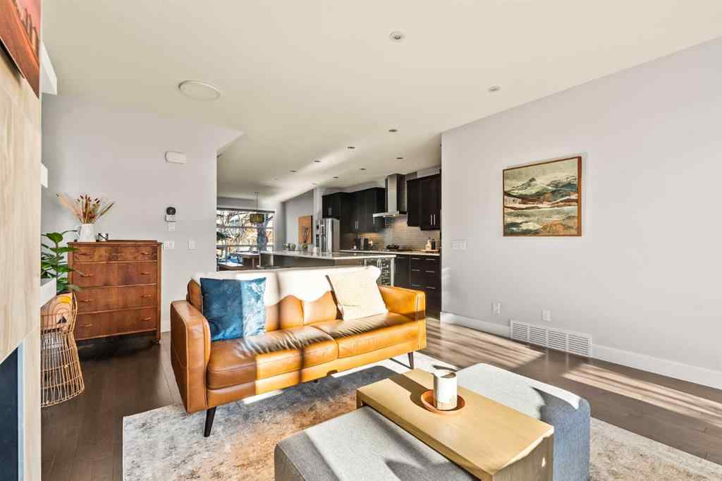 MLS&reg; # A2271332 - 447B 23 Avenue NW in Mount Pleasant Calgary, Residential Open Houses