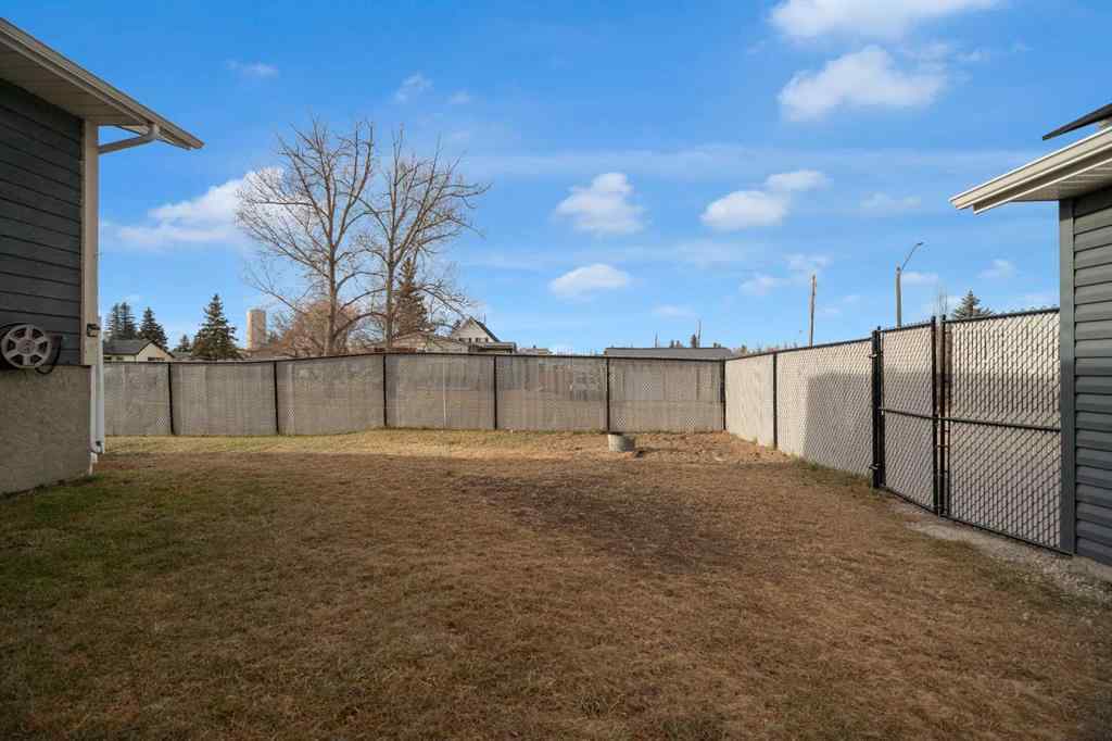 MLS&reg; # A2271336 - 3 Booth Crescent  in NONE Irricana, Residential Open Houses