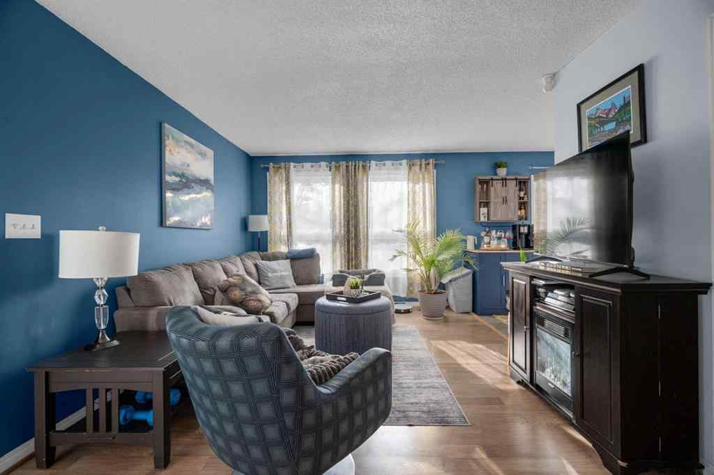 MLS&reg; # A2271336 - 3 Booth Crescent  in NONE Irricana, Residential Open Houses