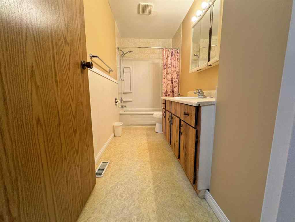 MLS&reg; # A2271338 - 5118 38 Street  in Riverside Ponoka, Residential Open Houses