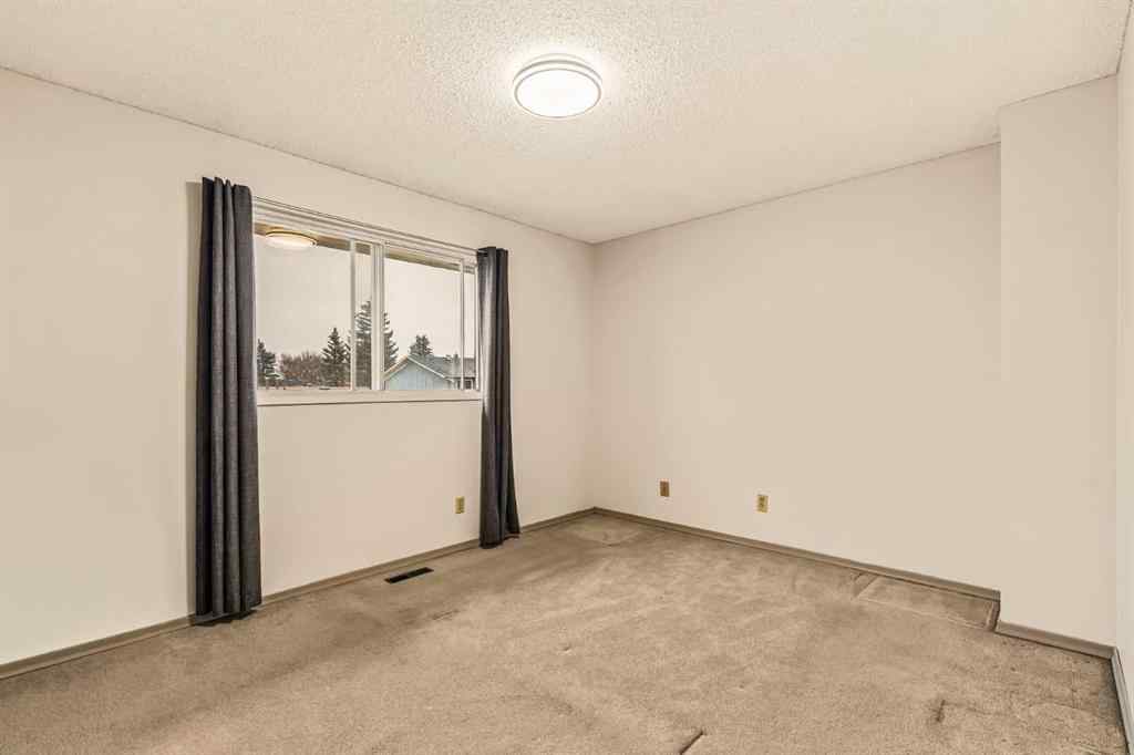 MLS&reg; # A2271346 - 4716B 44 Avenue NE in Whitehorn Calgary, Residential Open Houses