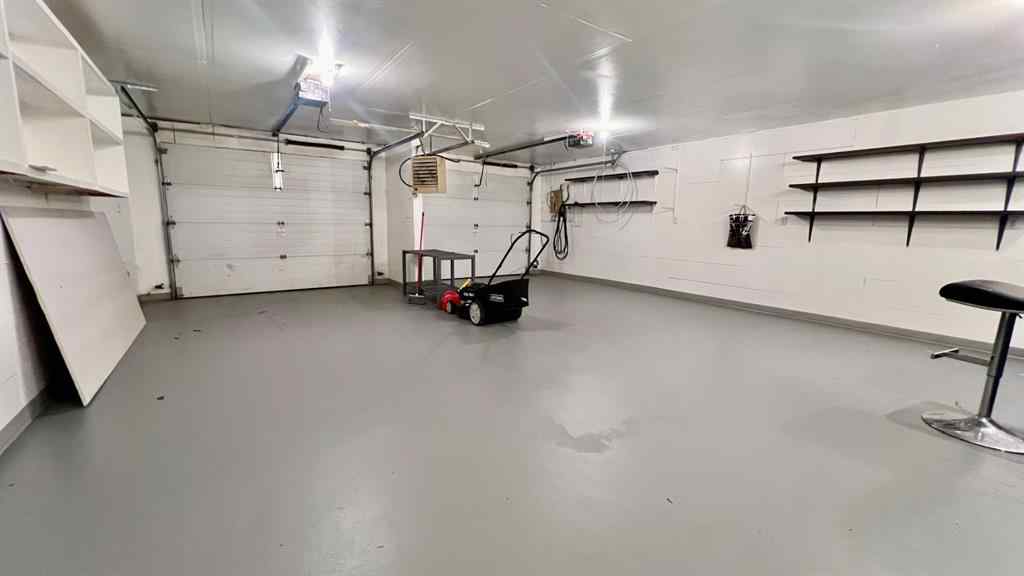 MLS&reg; # A2271353 - 202 2nd Avenue E in NONE Hanna, Residential Open Houses