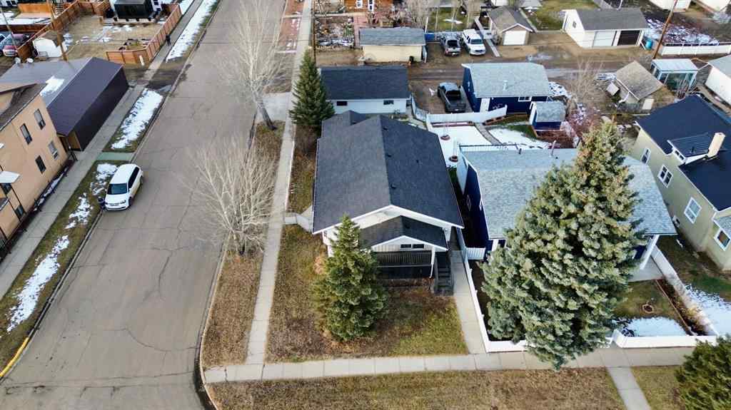 MLS&reg; # A2271353 - 202 2nd Avenue E in NONE Hanna, Residential Open Houses