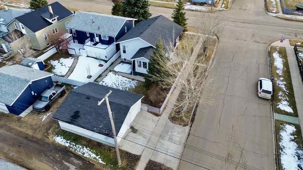 MLS&reg; # A2271353 - 202 2nd Avenue E in NONE Hanna, Residential Open Houses