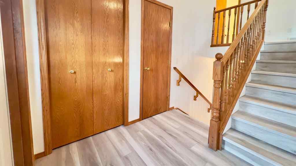 MLS&reg; # A2271353 - 202 2nd Avenue E in NONE Hanna, Residential Open Houses