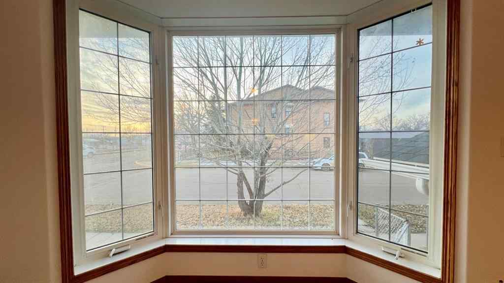 MLS&reg; # A2271353 - 202 2nd Avenue E in NONE Hanna, Residential Open Houses