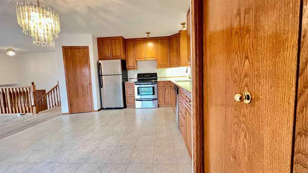 MLS&reg; # A2271353 - 202 2nd Avenue E in NONE Hanna, Residential Open Houses