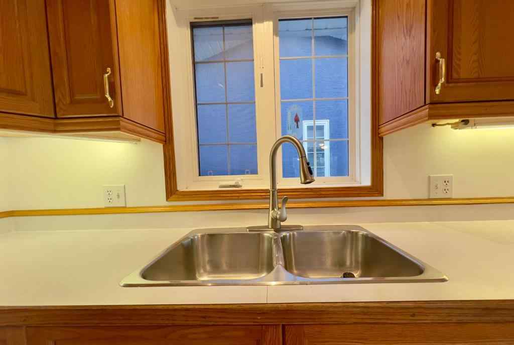 MLS&reg; # A2271353 - 202 2nd Avenue E in NONE Hanna, Residential Open Houses