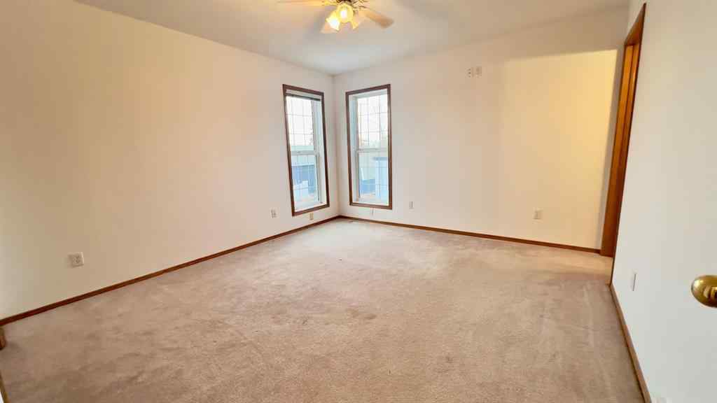 MLS&reg; # A2271353 - 202 2nd Avenue E in NONE Hanna, Residential Open Houses