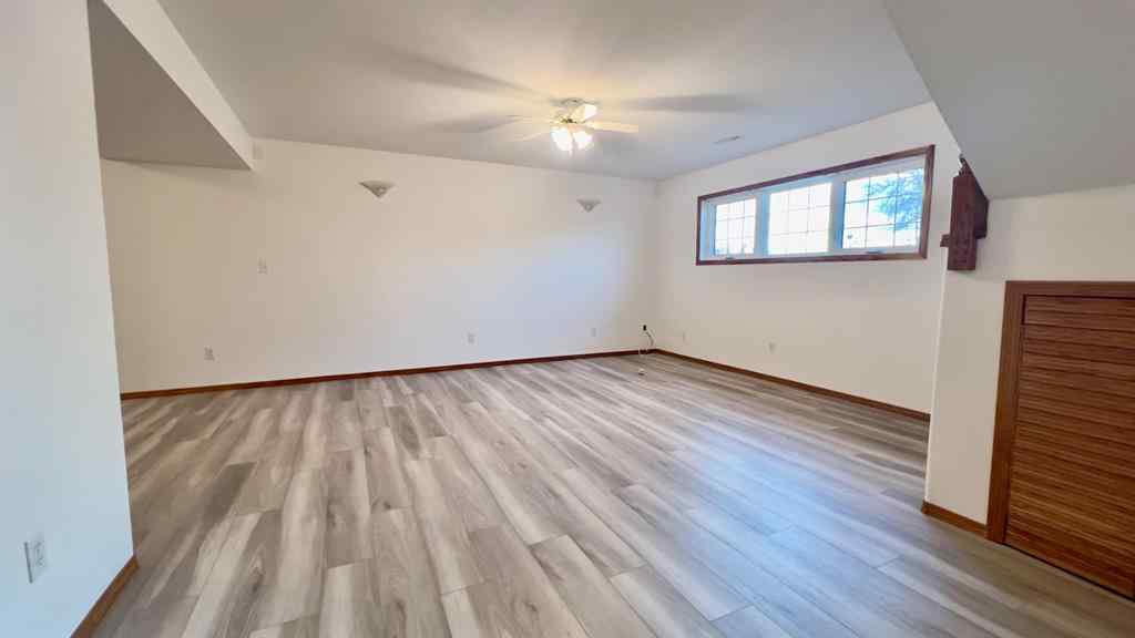 MLS&reg; # A2271353 - 202 2nd Avenue E in NONE Hanna, Residential Open Houses