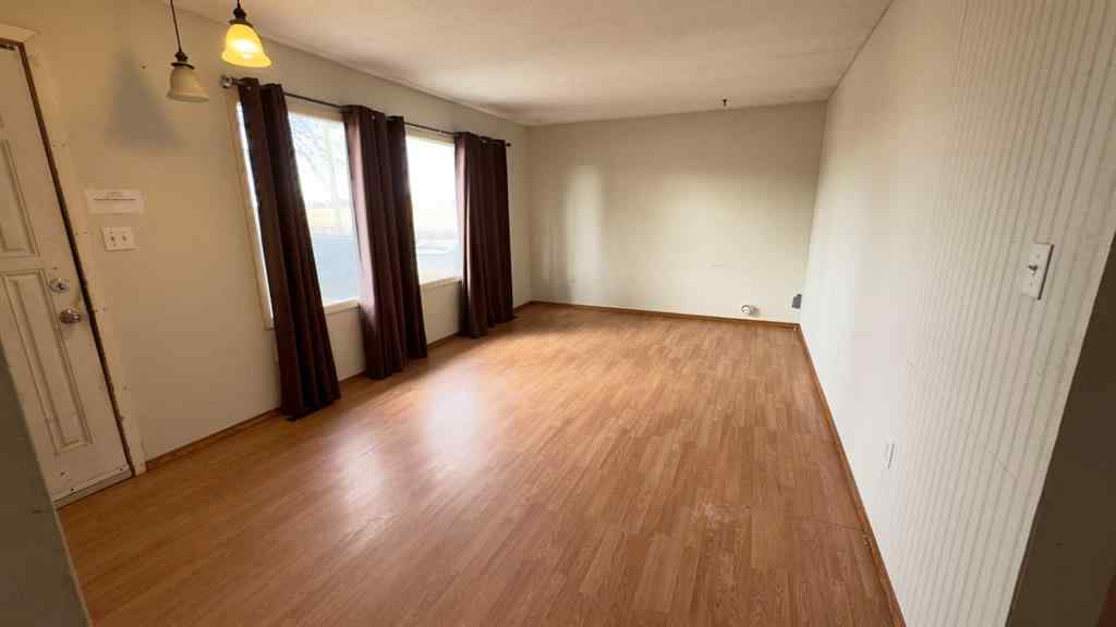 MLS&reg; # A2271354 - 5131 52 Street  in NONE Consort, Residential Open Houses