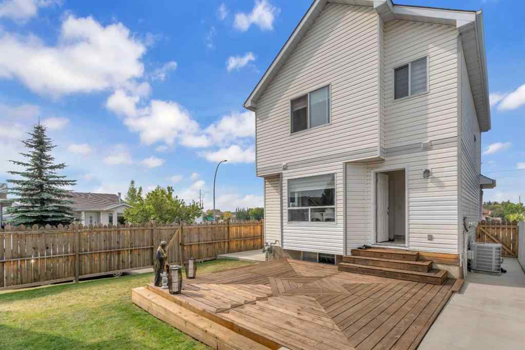 MLS&reg; # A2271357 - 190 Costa Mesa Close NE in Monterey Park Calgary, Residential Open Houses