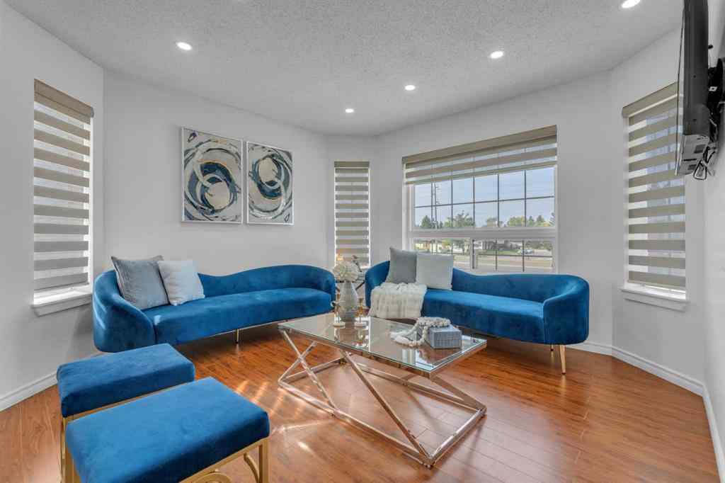 MLS&reg; # A2271357 - 190 Costa Mesa Close NE in Monterey Park Calgary, Residential Open Houses