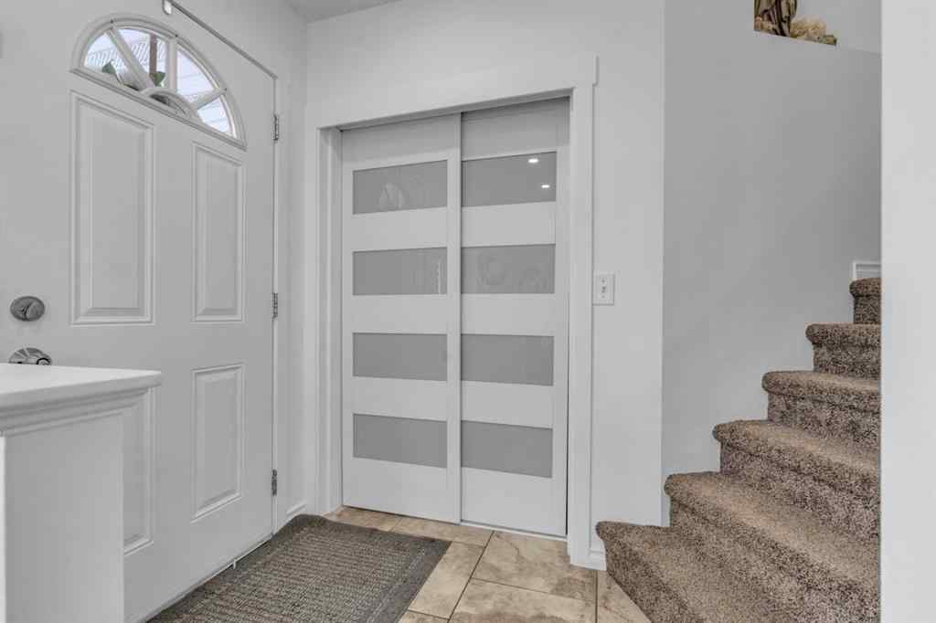 MLS&reg; # A2271357 - 190 Costa Mesa Close NE in Monterey Park Calgary, Residential Open Houses