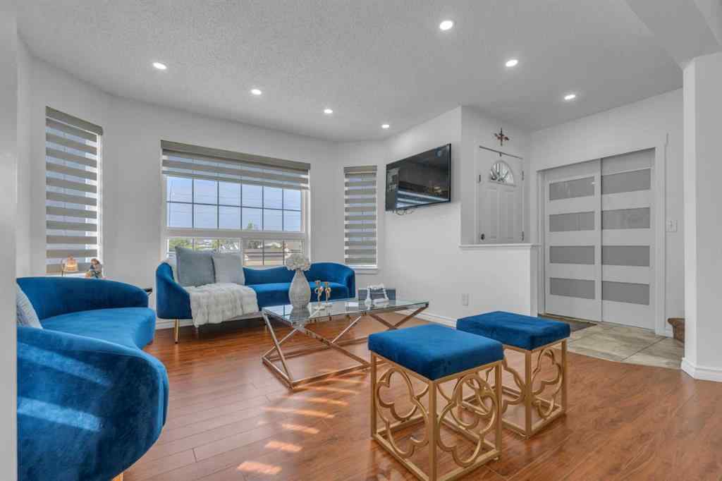 MLS&reg; # A2271357 - 190 Costa Mesa Close NE in Monterey Park Calgary, Residential Open Houses