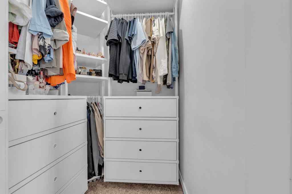 MLS&reg; # A2271357 - 190 Costa Mesa Close NE in Monterey Park Calgary, Residential Open Houses