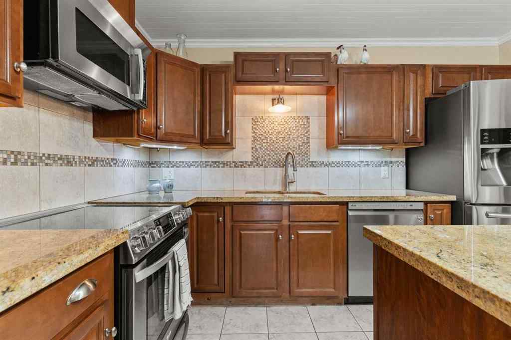 MLS&reg; # A2271365 - 656 Royalite Way SE in NONE Diamond Valley, Residential Open Houses