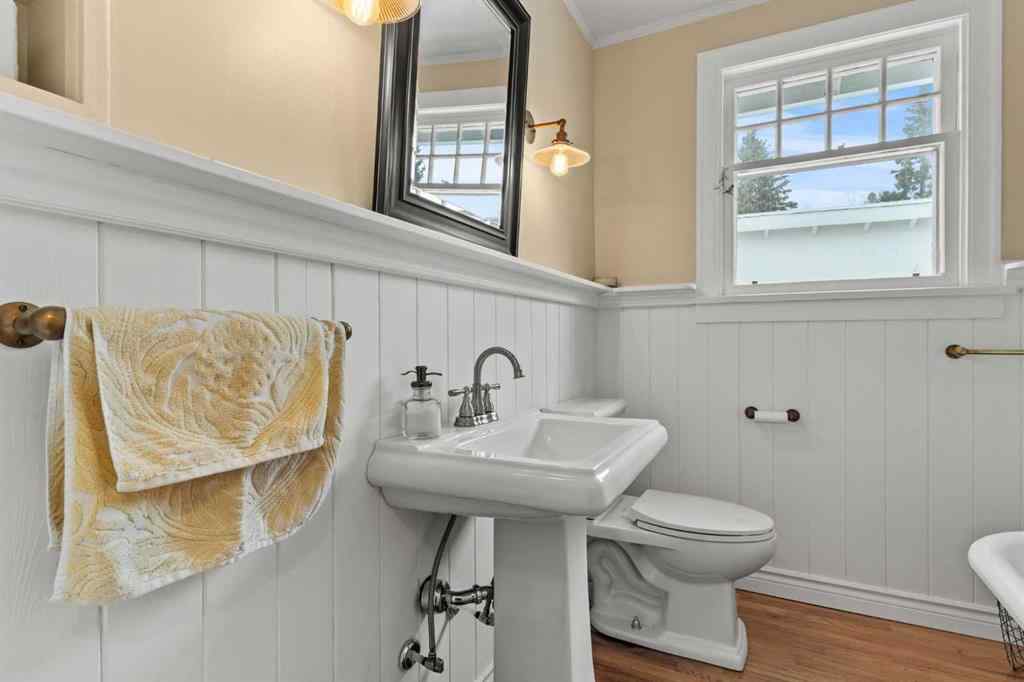 MLS&reg; # A2271365 - 656 Royalite Way SE in NONE Diamond Valley, Residential Open Houses