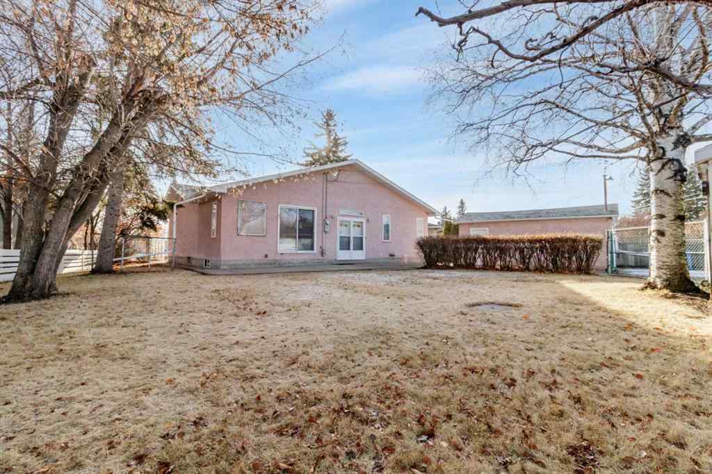 MLS&reg; # A2271368 - 21 Freemont Close  in Fairview Red Deer, Residential Open Houses